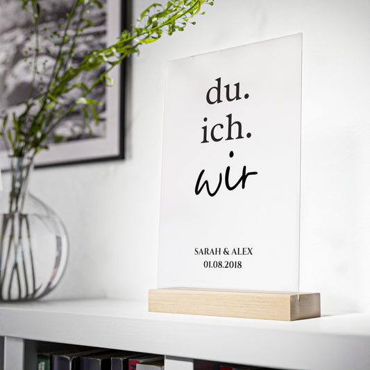 Du & Ich - Perfektes Hochzeitsgeschenk - Personalisiertes Acrylglas-Kunstwerk mit Holzstand