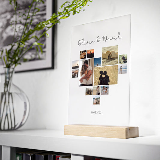 Personalisierte Herz Collage | Pärchengeschenk für Sie | Acrylglas mit Holzstand