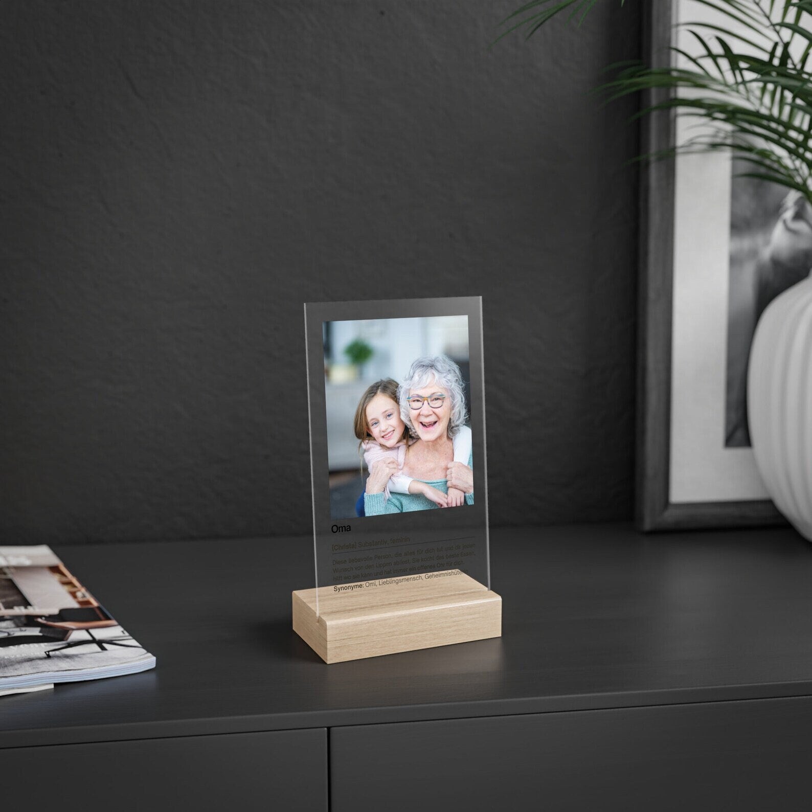 Definition Oma | Personalisiertes Geschenk für Oma - Acrylglas mit Holzstand mit individuellem Foto